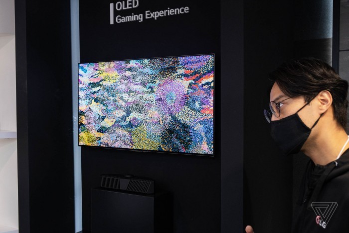 LG 2022 OLED TV 产品线包括了一款较小的 42 英寸型号
