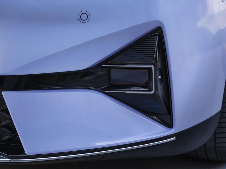 小鹏 P5 如何重新定义「智能家轿」?丨多维度对比评测