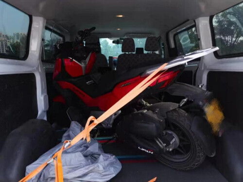 被盗的样品试驾摩托车已被警方追回 被盗的样品试驾摩托车已被警方追回