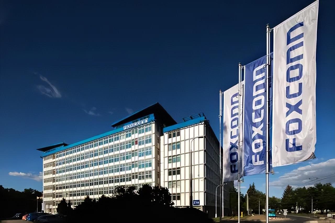 富士康隔空喊话马斯克:希望代工特斯拉!郎有情妾有意吗? 富士康隔空喊话马斯克:希望代工特斯拉!郎有情妾有意吗?