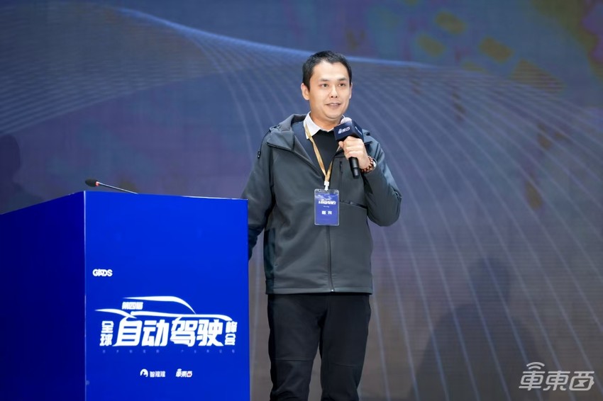 端到端智驾燃爆中关村!2025首场自动驾驶峰会圆满落幕,清华李升波教授、理想智驾一号位给出研判