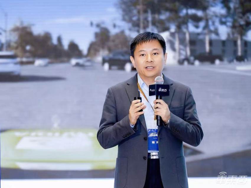 端到端智驾燃爆中关村!2025首场自动驾驶峰会圆满落幕,清华李升波教授、理想智驾一号位给出研判