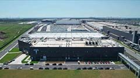 富士康隔空喊话马斯克：希望代工特斯拉！郎有情妾有意吗？