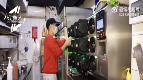 周入10万！炒菜机器人成了90后小伙餐厅中的摇钱树？