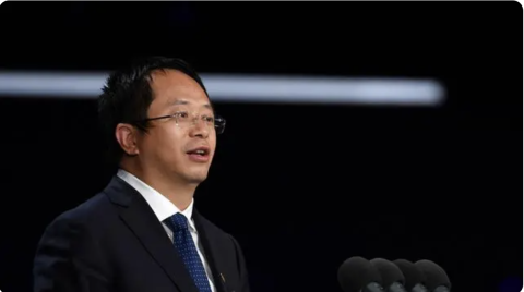 周鸿祎晒清华博士录取通知书，53岁又“出征”上学