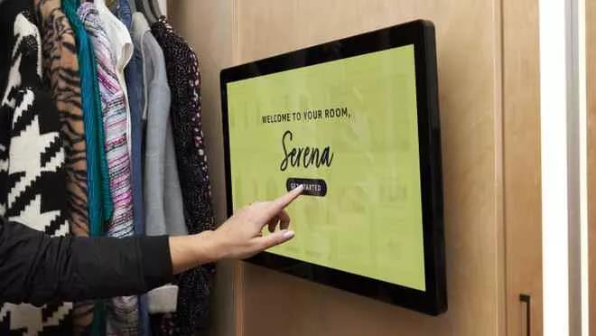 亚马逊将开首家实体时装店 配高科技试衣间