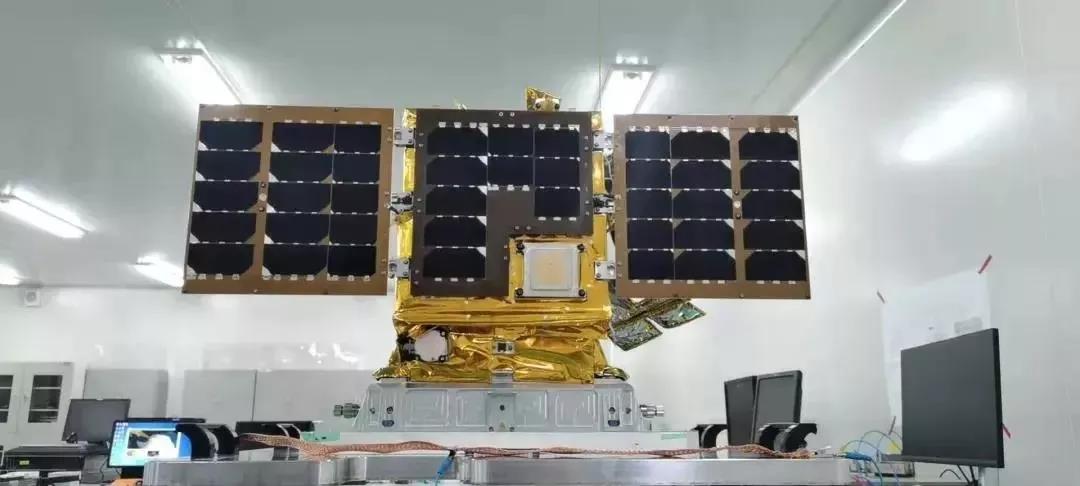 武大“学生造”卫星将于2月发射