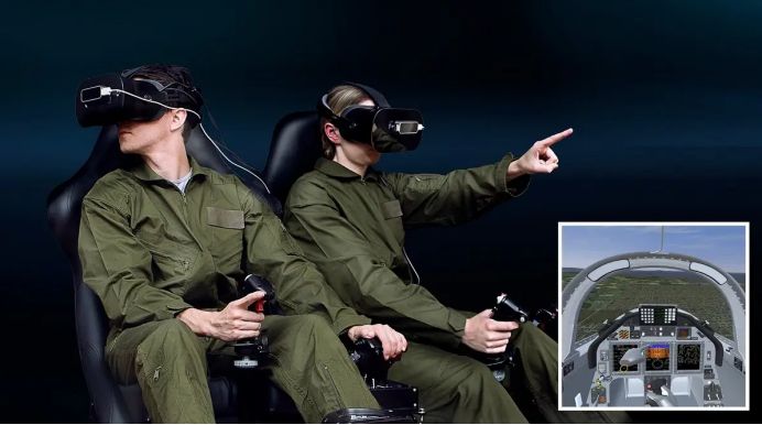 美国空军利用虚拟技术训练飞行员