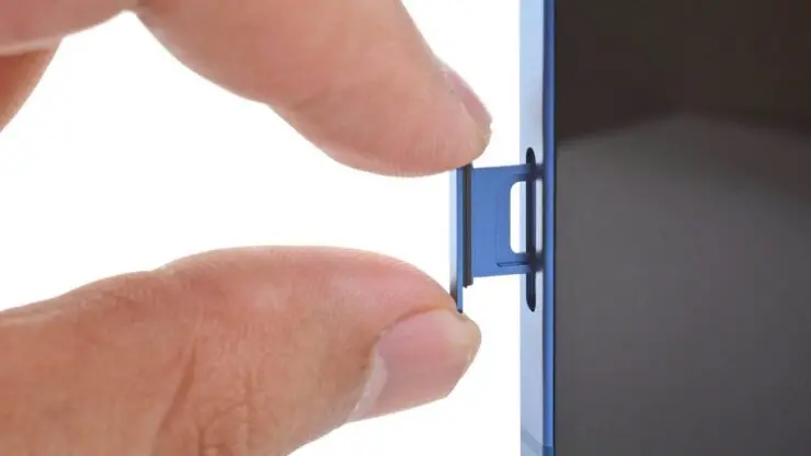 iPhone 14部分机型可能取消SIM卡槽
