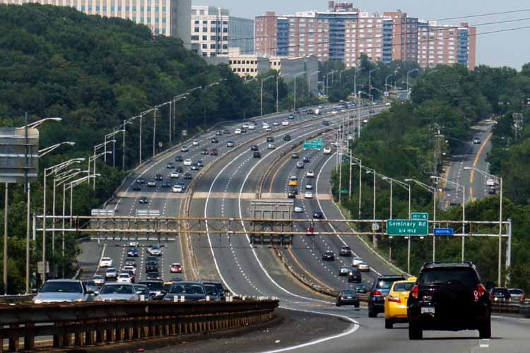 美国田纳西州研究人员将使用基于AI的自适应巡航控制技术避免交通拥堵 美国田纳西州研究人员将使用基于AI的自适应巡航控制技术避免交通拥堵