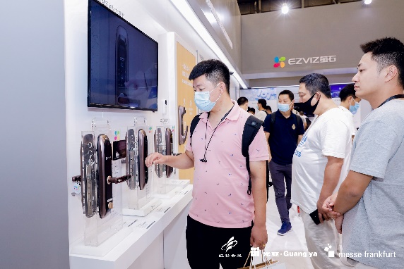 特色专题场景呈现:智能影音专区 特色专题场景呈现:智能影音专区